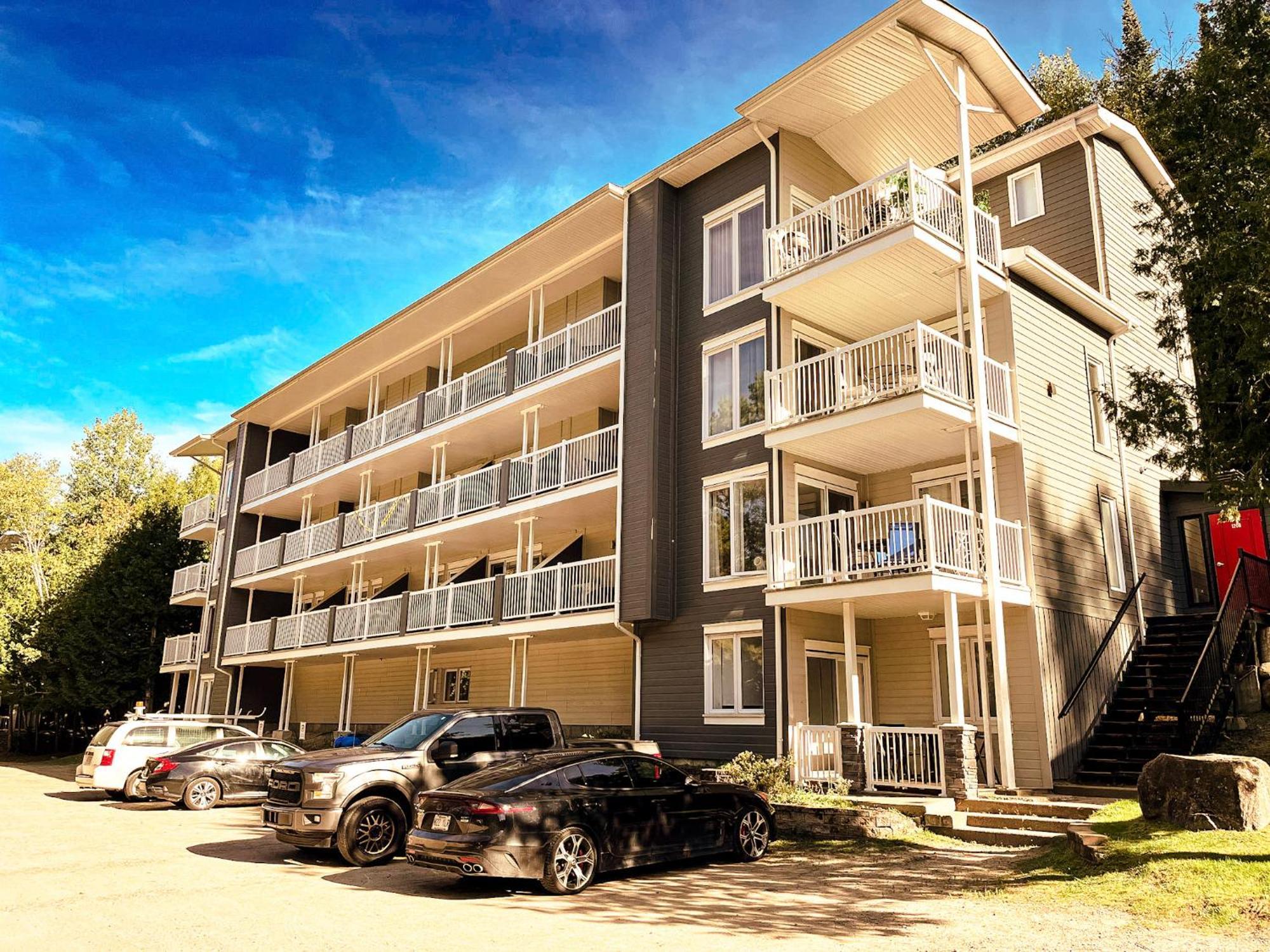 Condo Moderne, Escapade Vacance, Vue Sur Montagnes Εξωτερικό φωτογραφία