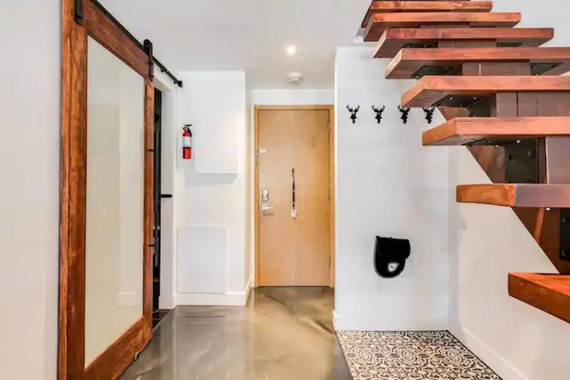 Condo Moderne, Escapade Vacance, Vue Sur Montagnes Εξωτερικό φωτογραφία